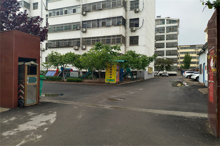 市政府宿舍三室二厅102平简装满五有储出售